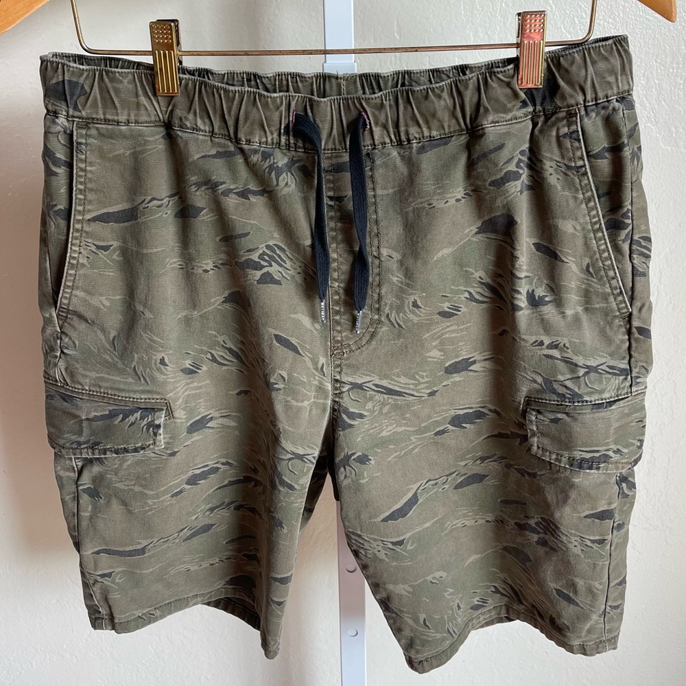 BULLHEAD Men’s Camouflage Cargo Shorts Elastic Drawstring Waist Size Medium